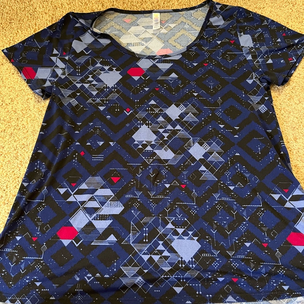Lularoe classic t size small